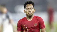 Gelandang Indonesia, Andik Vermansah, saat melawan Filipina pada laga Piala AFF 2018 di SUGBK, Jakarta, Minggu (25/11). Kedua negara bermain imbang 0-0. (Bola.com/M. Iqbal Ichsan)