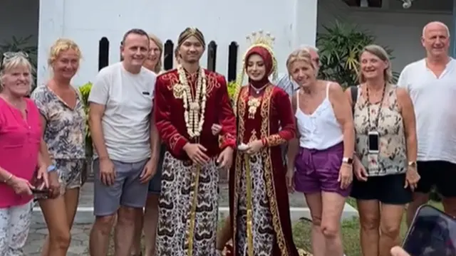 Pernikahan Viral