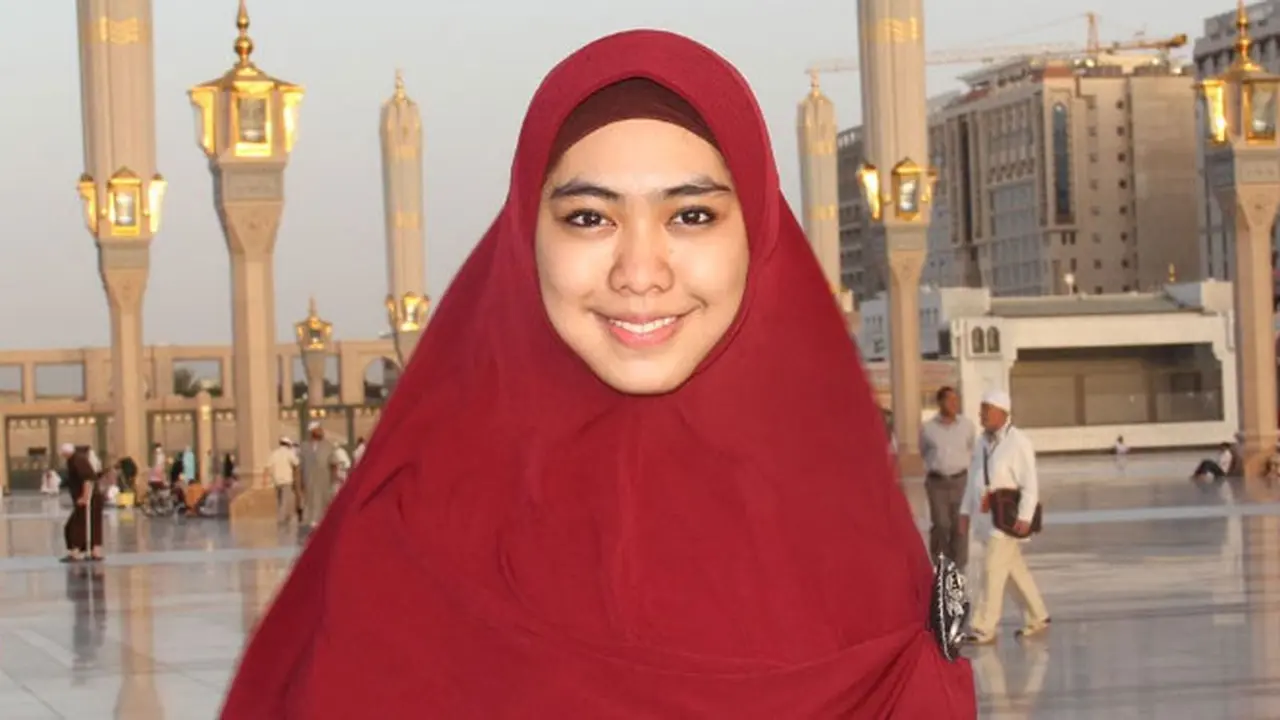 Oki Setiana Dewi