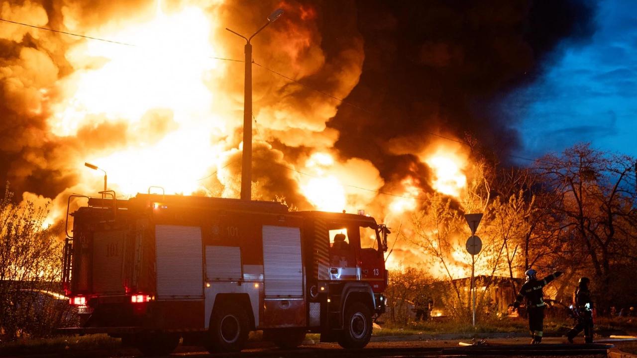 Kebakaran Hebat di Pabrik Ban Purworejo, Ratusan Motor Karyawan Hangus Terbakar