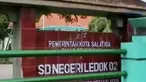 Sutrisno diduga telah memukul korban dengan bambu saat pelajaran di dalam kelas.