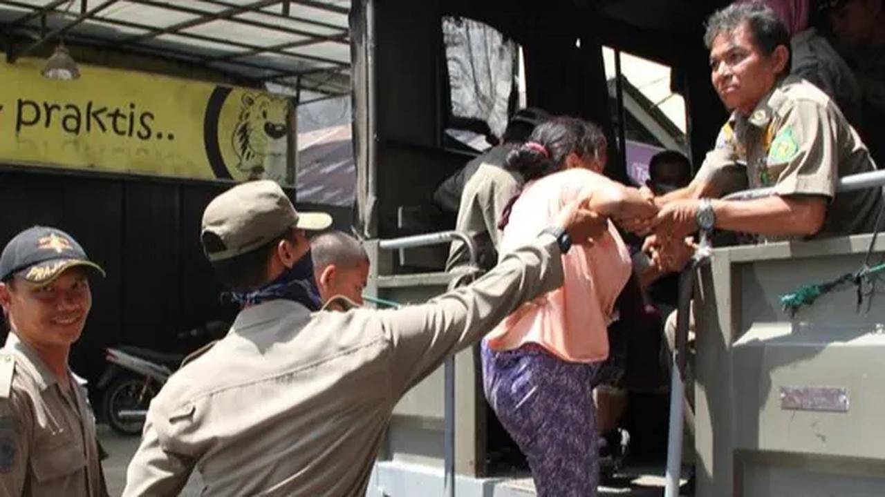 Muklis di Kebayoran Lama, Jakarta Selatan