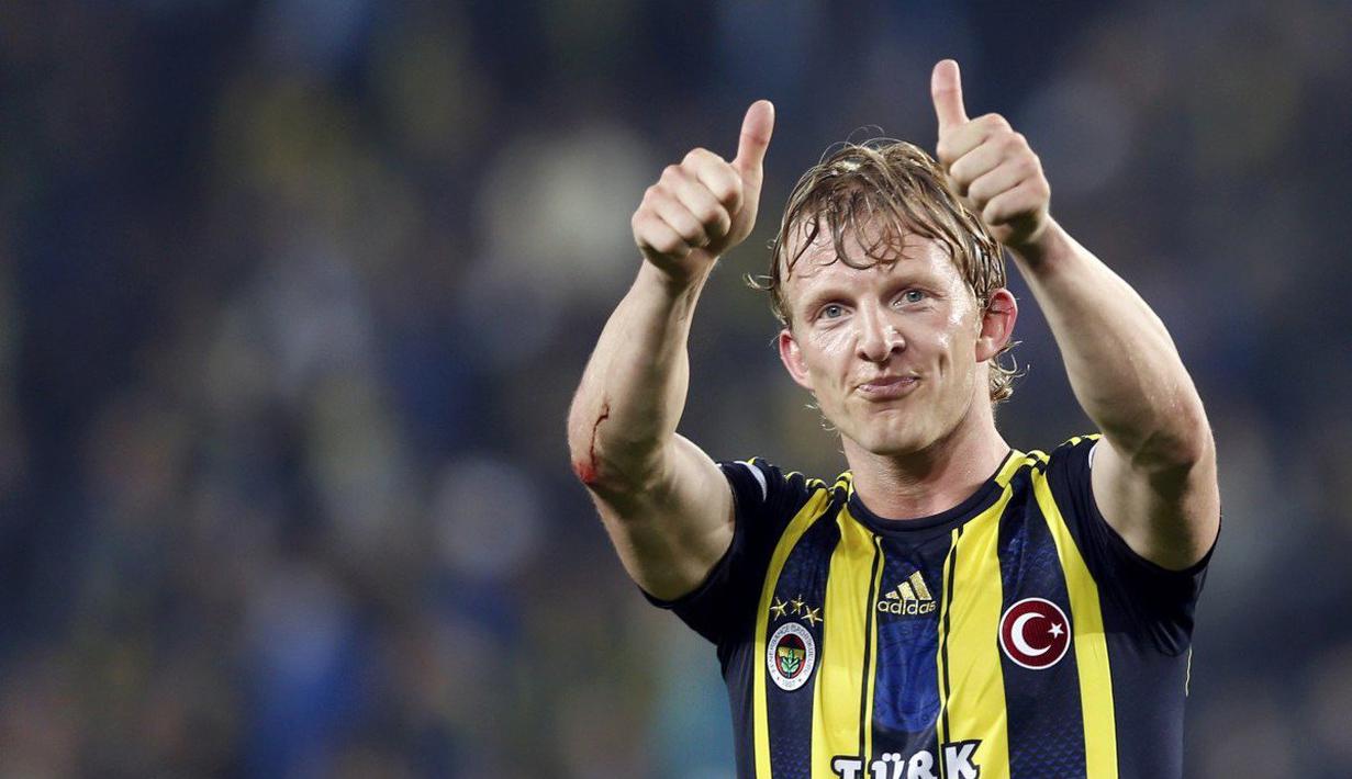 Setelah sukses bersama Liverpool, Dirk Kuyt memutuskan hijrah ke Fenerbahce pada tahun 2012. Kuyt mencetak 37 gol dalam 130 pertandingan bersama Fenerbahce. (www.squawka.com)
