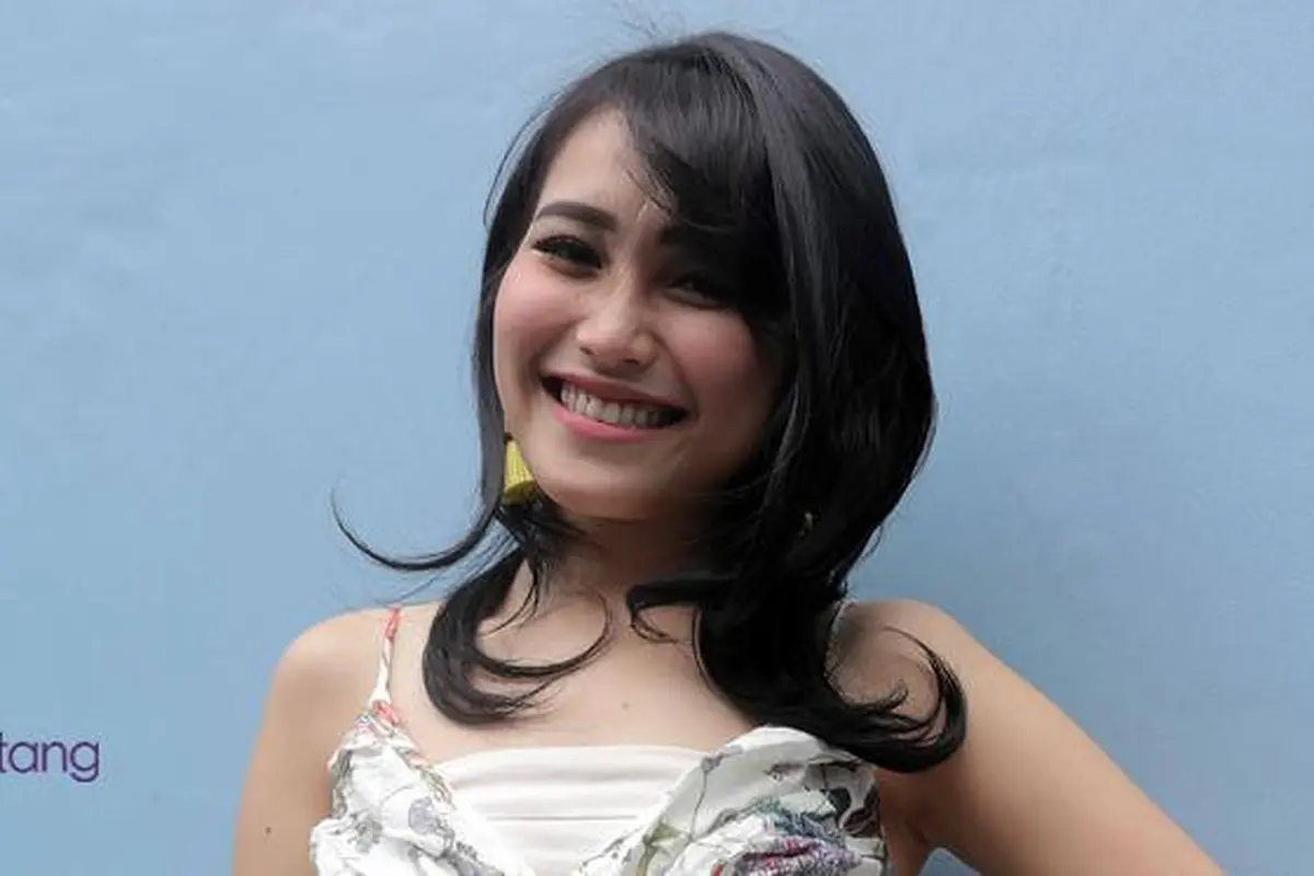 [Bintang] Ayu Ting Ting