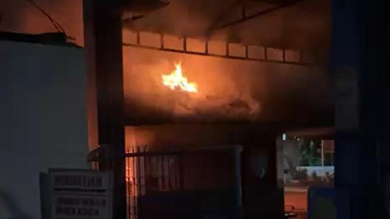 Kebakaran di Kalideres, Puluhan Lapak dan Rumah Warga Ludes Terbakar