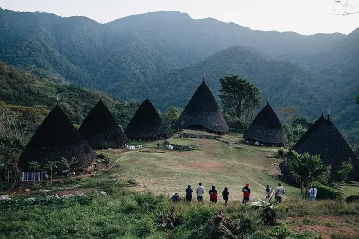 Tiga Keajaiban Alam Flores yang Wajib Masuk Daftar Wisata Kamu