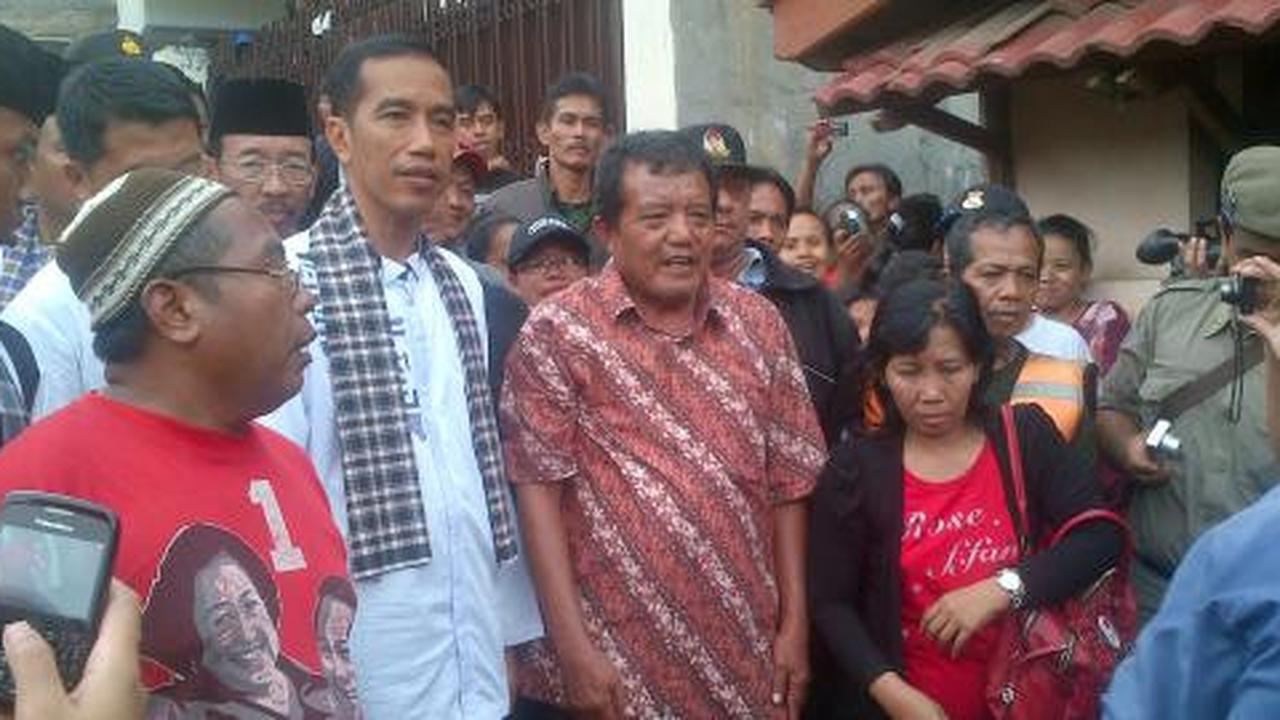 Warga pada Jokowi: Beras dimasak di mana pak, rumah kami banjir