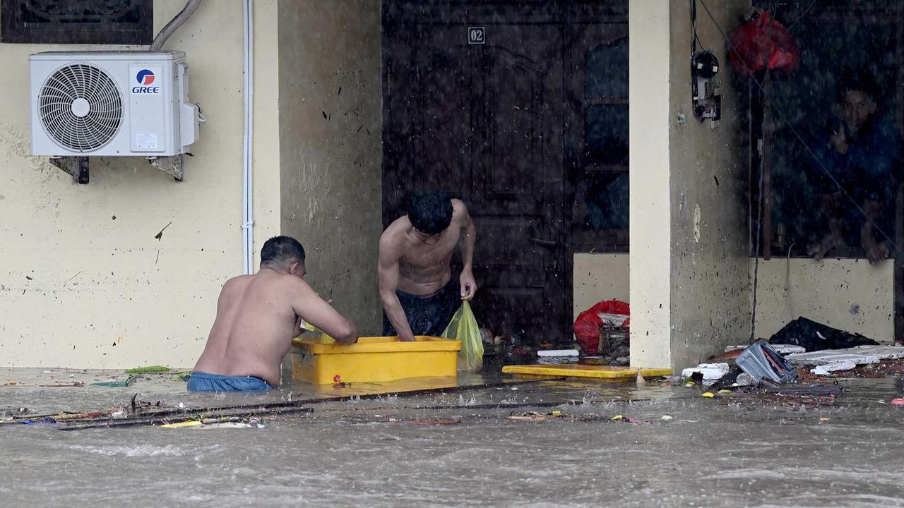 FOTO: Hujan Deras Picu Banjir Besar di Denpasar Bali