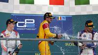 Pembalap Prema Racing, Antonio Giovinazzi (Tengah / GP2 Media Service)