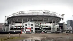 Penggantian nama stadion dari Amsterdam ArenA menjadi Johan Cruyff ArenA resmi dimulai pada awal musim 2018/2019 setelah peluncuran logo baru stadion pada 25 April 2018 yang bertepatan dengan tanggal kelahiran sang legenda. (AFP/Pieter Stam de Jonge/ANP)