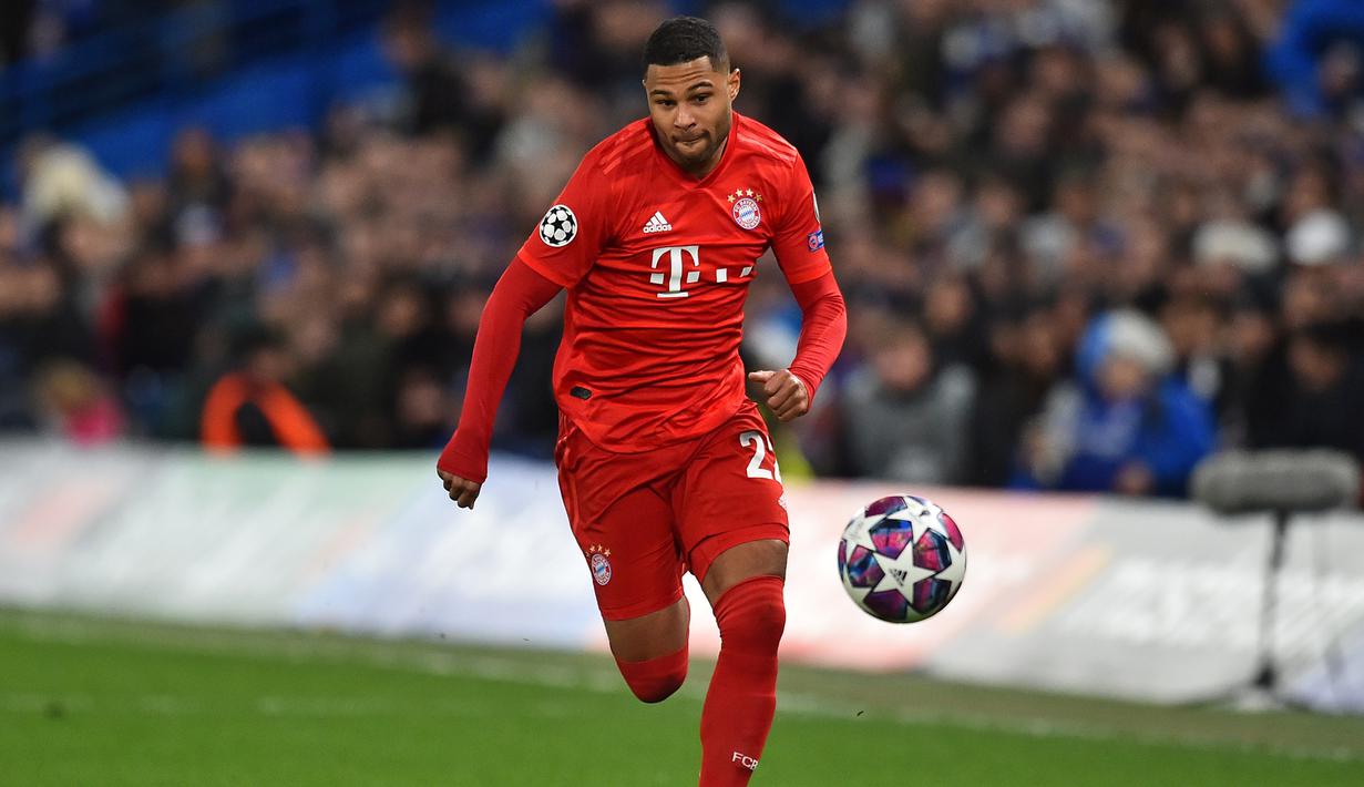Serge Gnabry (Bayern Munchen) - Gnabry menjadi pemain produktif kedua Bayern Munchen yang mencetak gol di musim ini. Ia telah meyumbangkan 11 gol dari 23 laganya bersama Bayern Munchen di Bundesliga 2019/20. (AFP/Glyn Kirk)