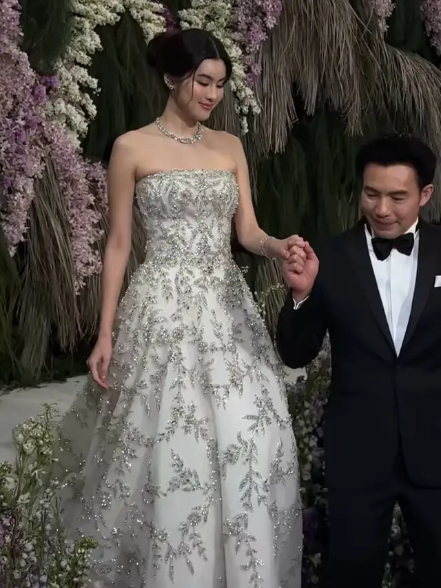 Gaya Sosialita Viral Aon Somrutai  ‘Thank You Kateyki’ Saat Menikah, Pakai Gaun Rancangan Desainer Indonesia