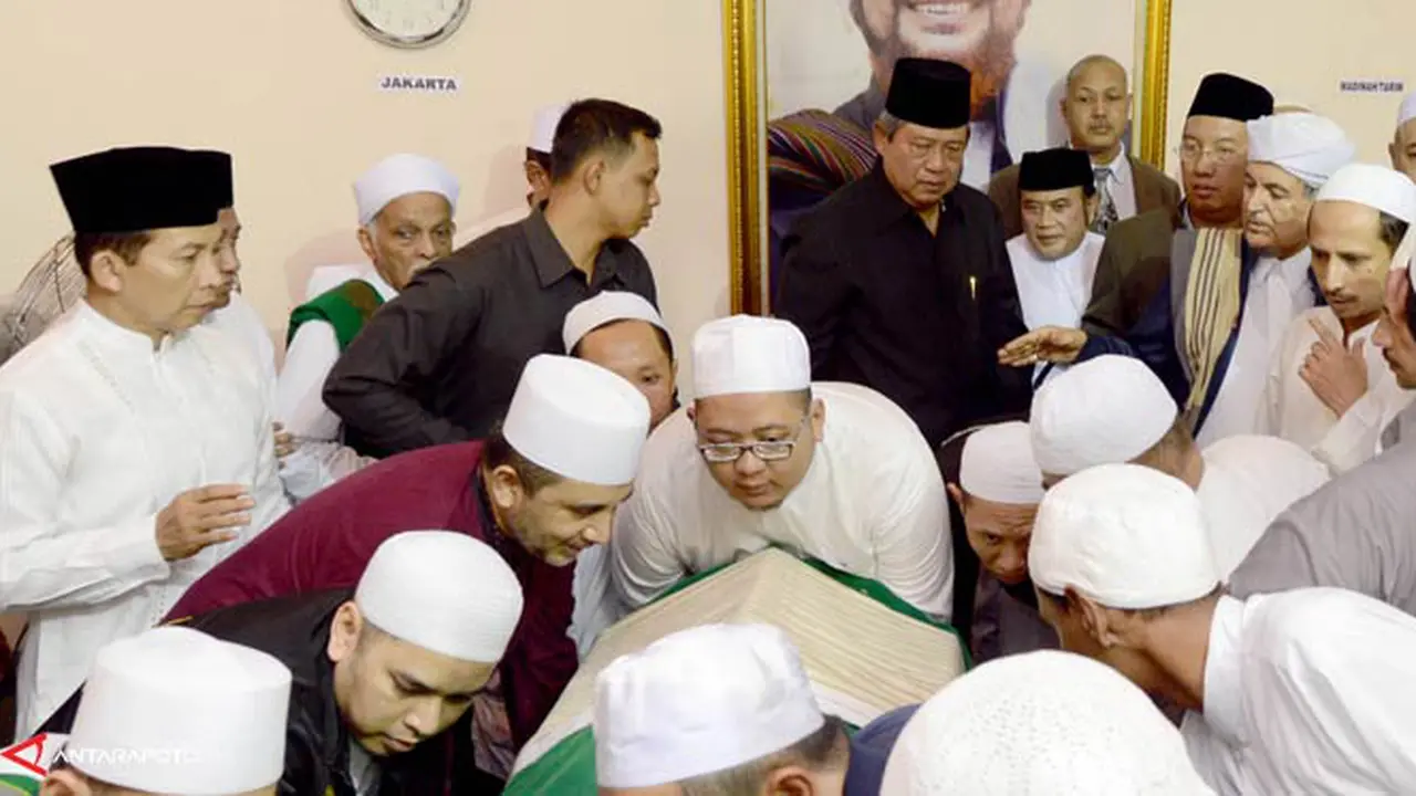 presiden-melayat-habib-munzir-160913b.jp