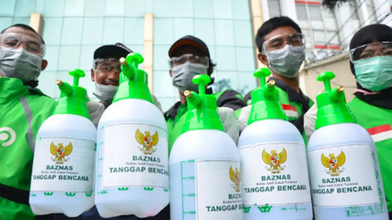 Libatkan Masyarakat Tangkal Corona, Baznas Berikan Cash for Work