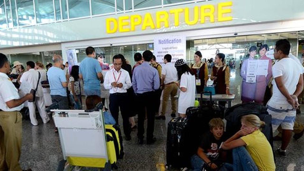 Kabut asap ganggu 13 penerbangan di Bandara Syamsudin Noor