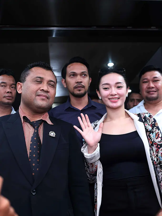 Zaskia Gotik dan kuasa hukum