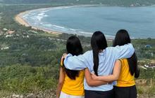 Cantik, Potret Annisa Pohan Yudhoyono dan Sang Anak Sedang Nikmati Liburan di Pantai Pacitan