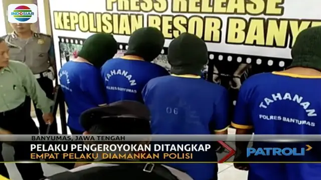 Empat pelaku pengeroyokan di tempat karaoke di Kota Ajibarang, Banyumas, Jawa Tengah, dibekuk aparat kepolisian.
