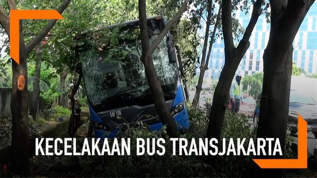 Bus Transjakarta jurusan Cililitan-Grogol mengalami kecelakaan di Tanjung Duren. Sejumlah penumpang mengalami luka-luka.