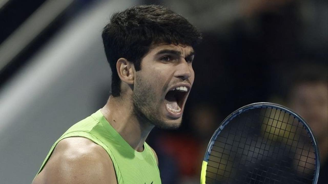 Carlos Alcaraz Bangkit Kalahkan Khachanov, Melaju ke Semifinal Doha Hadapi Rublev