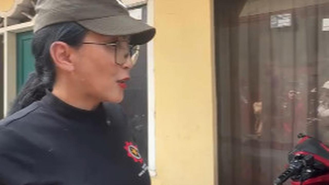 Rieke 'Oneng' Ngamuk Gerebek Rumah Selly Pelaku TPPO Korban Sampai Meninggal Dunia di Kamboja