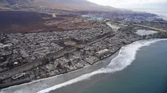 Puing-puing kebakaran diperlihatkan di Lahaina, Hawaii, Kamis, 10 Agustus 2023.  (AP Photo/Rick Bowmer)