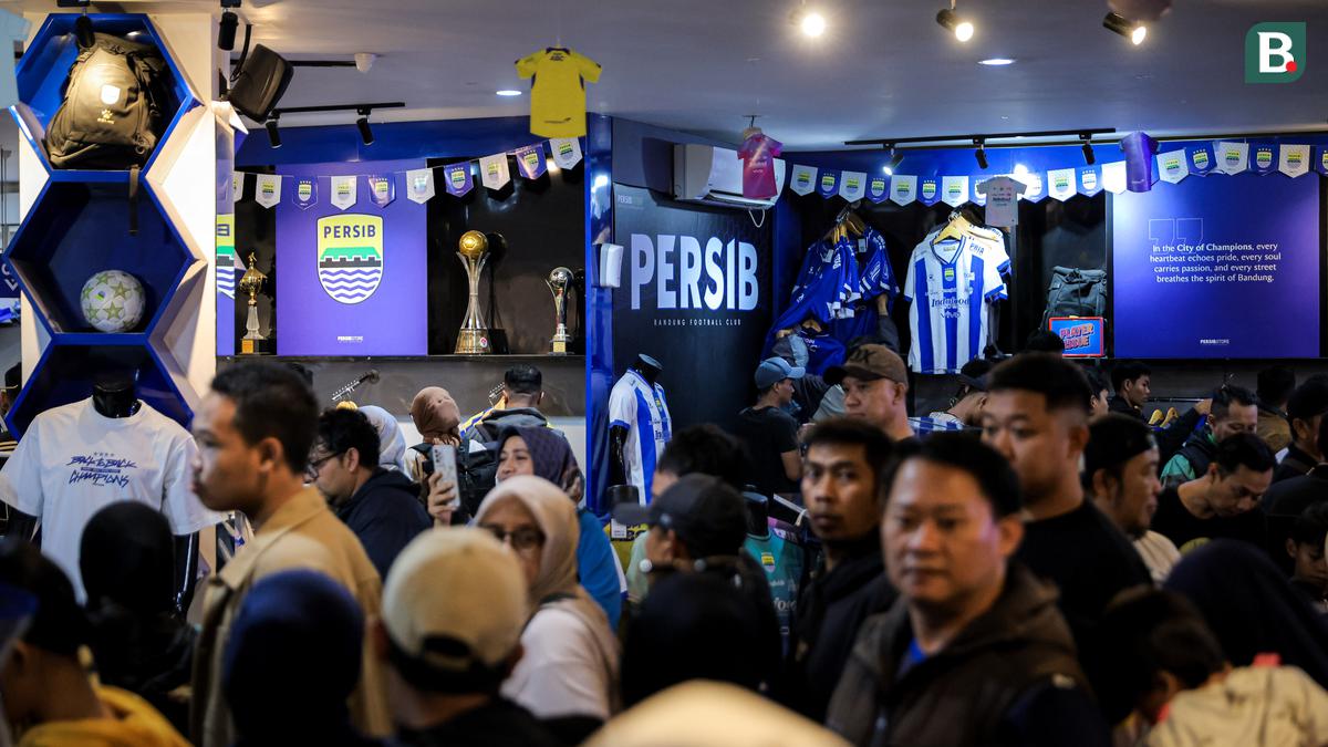 Bobotoh Padati Persib Store Jelang Laga Terakhir BRI Super League: Sudah Antre Bahkan sebelum Toko Buka!