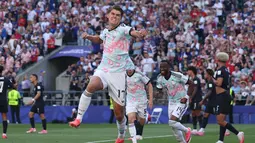 Pemain Belgia Charles De Ketelaere merayakan setelah mencetak gol pembuka timnya selama pertandingan sepak bola babak 16 besar Piala Dunia antara Amerika Serikat dan Belgia di Seattle, Senin, 6 Juli 2026. (AP Photo/Maddy Grassy)