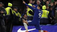 Aksi Morata usai membobol gawang Manchester United pada lanjutan Premier League di Stamford Bridge, London, (5/11/2017). Chelsea menang 1-0. (AFP/Adrian Dennis)