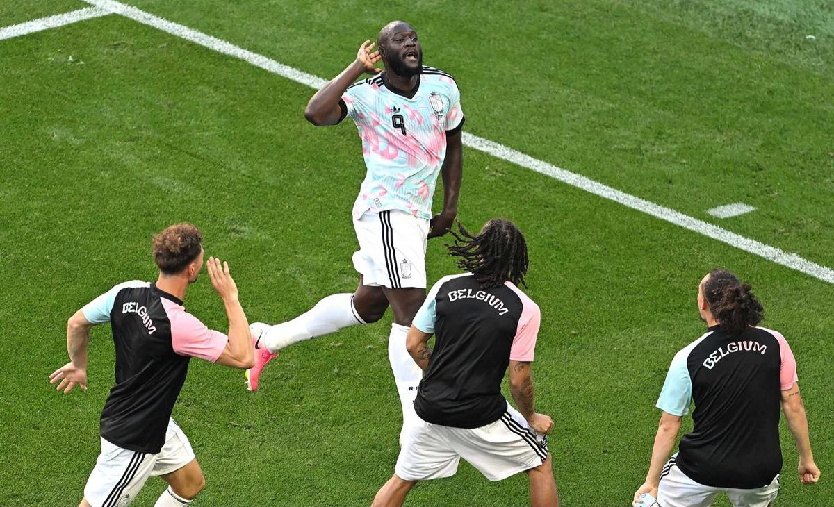 FOTO: Amerika Serikat Tersingkir Belgia Tantang Spanyol di Perempat Final