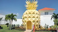 Pineapple Villa, terinspirasi dari rumah Spongebob, yang berada di Nickelodeon Hotels & Resorts Punta Cana. (dok. Instagram @nickresortpuntacana/https://www.instagram.com/p/Bm4M0uXneQQ/Dinny Mutiah)