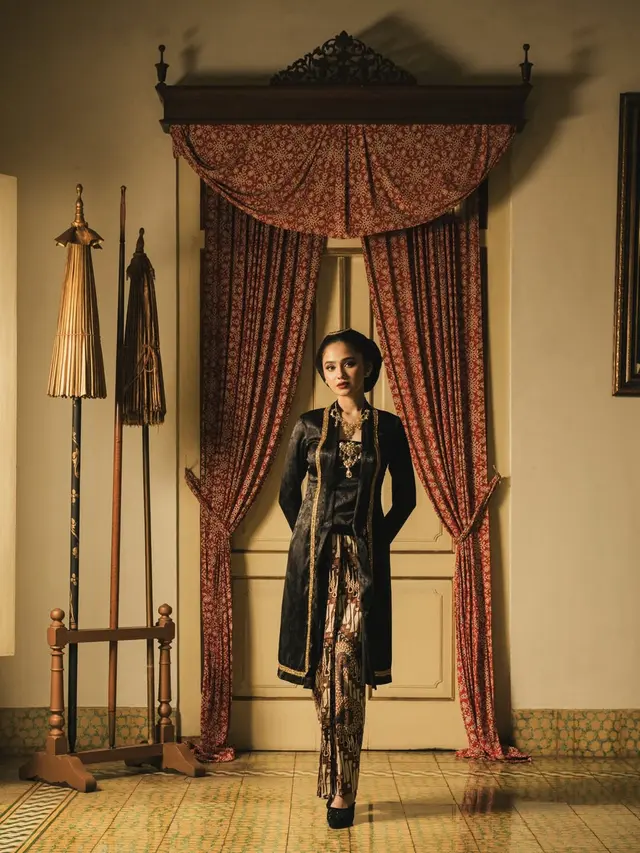 Bak Raja dan Ratu Kerajaan, 8 Pesona El Rumi dan Syifa Hadju di Pemotretan Prewedding Adat Jawa Curi Perhatian