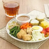 Resep Gado-Gado Jawa Timur./Copyright&nbsp;shutterstock.com/g/Tyas+Indayanti