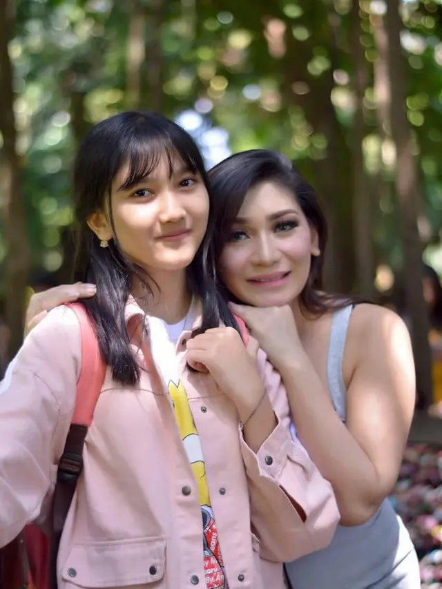 7 Potret Yasyfa Az Zahra, Putri Baby Margaretha yang Jarang Diekspose