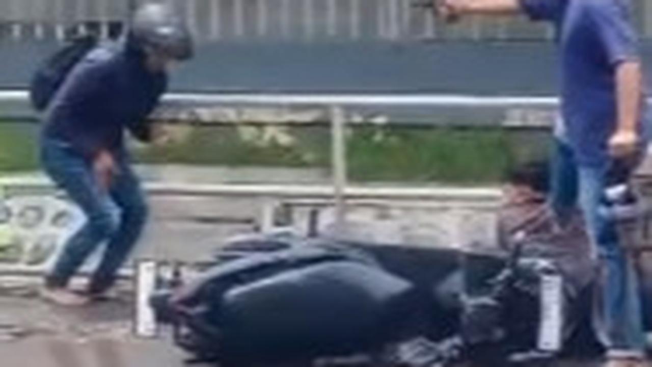Rekaman Video Anggota Polisi Seorang Diri Sikat Maling Motor saat Beraksi