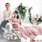 Angelica Simperler dan Rico Hidros Daeng maternity shoot (Instagram/maravilleatelier)