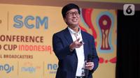 Direktur SCM Sutanto Hartono memberikan keterangan dalam jumpa pers di SCTV Tower saat menggelar Jumpa Pers di SCTV Tower, Jakarta, Selasa (28/2/2023). Jumpa pers tersebut terkait Perhelatan Piala Dunia U-20 2023 ini akan disiarkan langsung Emtek Group lewat SCM. Pecinta bola di Indonesia bisa menyaksikan seluruh pertandingan melalui SCTV, INDOSIAR, VIDIO, MOJI, Mentari TV, Nex Parabola, dan Champions TV. (Liputan6.com/Johan Tallo)