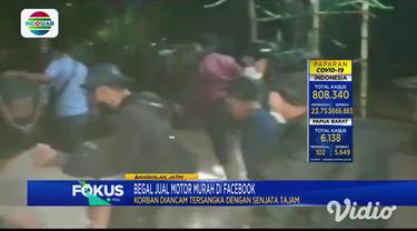 Inilah video detik-detik dua pelaku begal di Bangkalan, Jawa Timur, ditangkap polisi dalam sebuah rumah yang tersembunyi. Tanpa melakukan perlawanan, kedua pelaku langsung dibawa ke Mapolres Bangkalan.