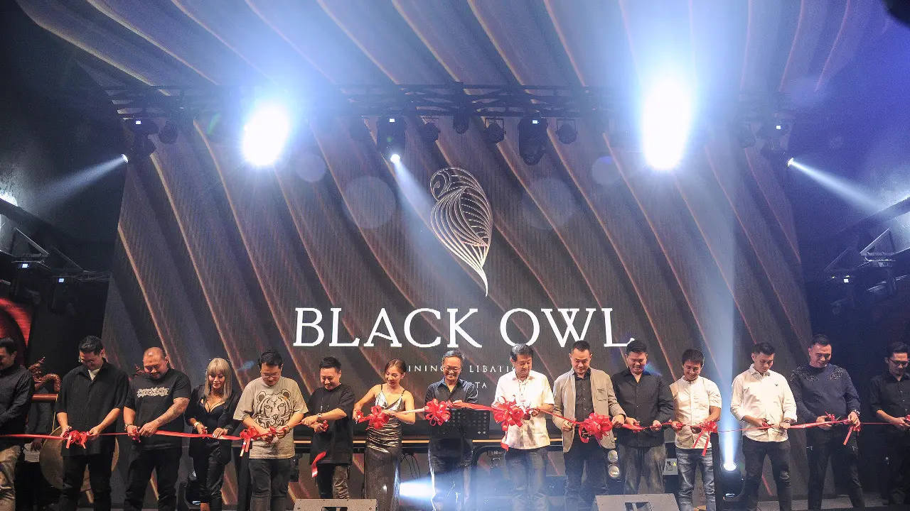 Black Owl baru saja dibuka di kawasan PIK, menyajikan restoran dengan live musik yang meriah