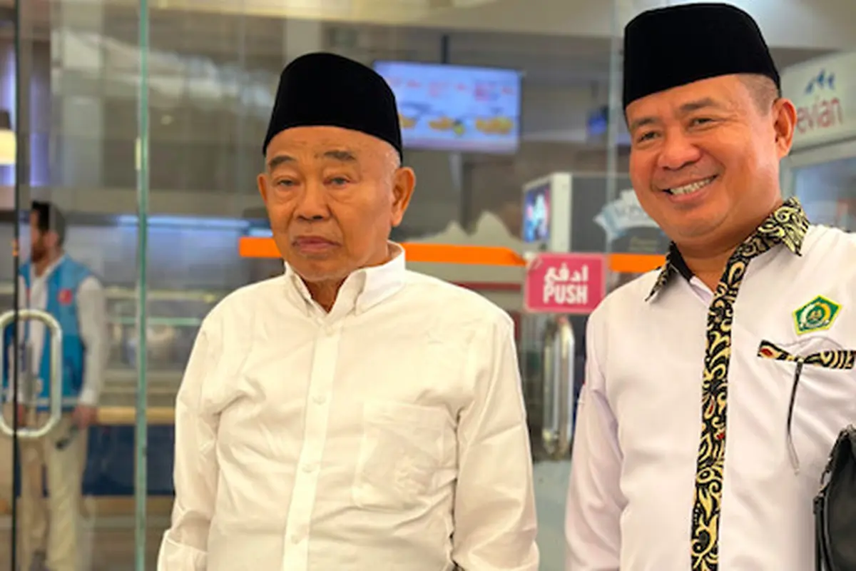 Pengasuh Pondok Pesantren Amanatul Ummah, KH Asep Saifuddin Chalim