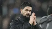 Ekspresi kesal pelatih Arsenal, Mikel Arteta, saat melawan Fulham pada laga pekan ke-20 Liga Inggris 2023/2024 di Craven Cottage, Minggu (31/12/2023). Hasil ini membuat Arsenal tertahan di posisi empat klasemen Liga Inggris 2023/2024 dengan raihan 40 angka. Sementara itu Fulham kini mengemas 24 angka dan naik ke posisi 13. (AP Photo/Alastair Grant)