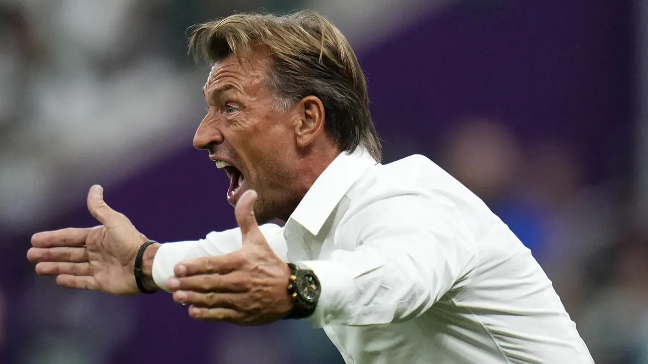 Foto: Lecutan Semangat Pelatih Herve Renard Belum Mampu Loloskan Arab Saudi ke Babak 16 Besar Piala Dunia 2022