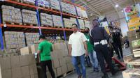 Pemprov DKI Salurkan Bansos ke Rumah Warga