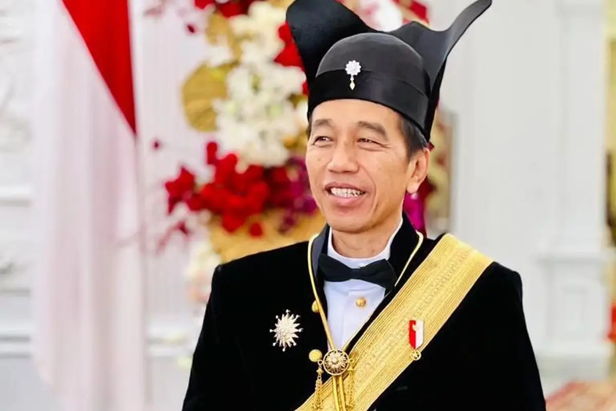 Presiden Jokowi dalam Baju Adat