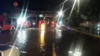 Banjir menggenangi kawasan Jalan Perintis Kemerdekaan Jakarta Timur. (TMC Polda Metro)