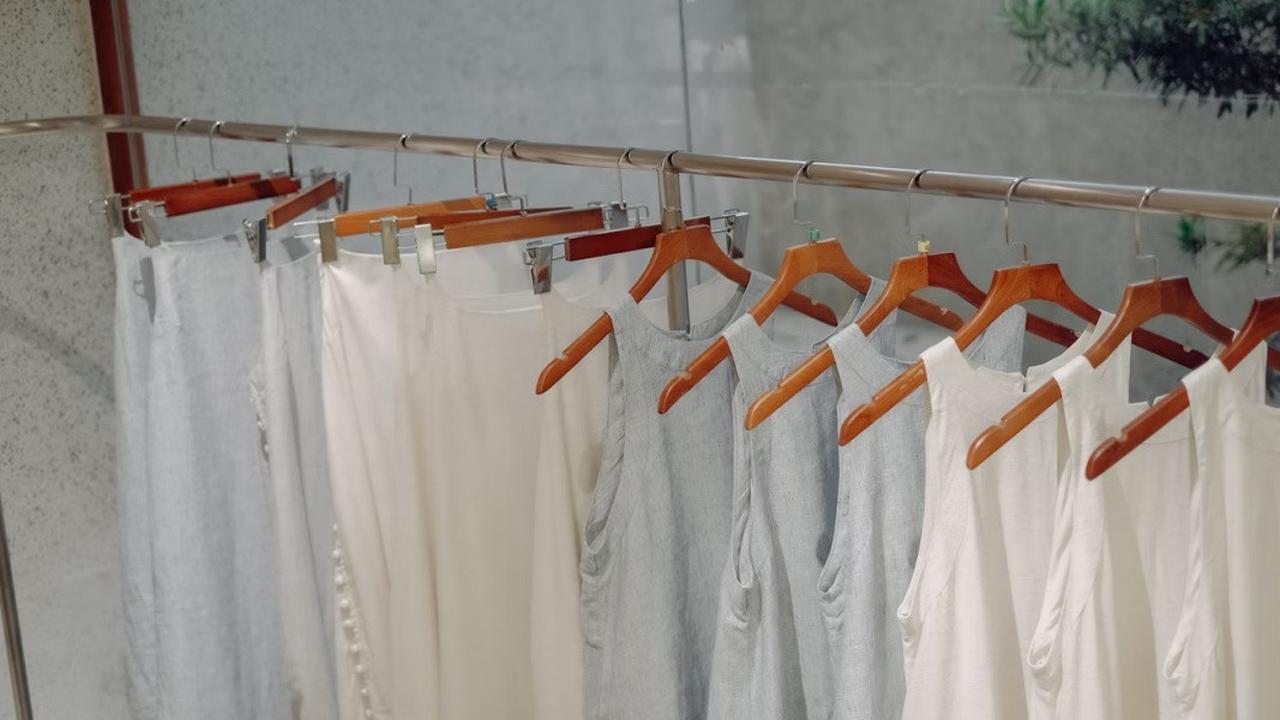 7 Tips Cuci Baju Putih agar Kembali Putih Seperti Baru, Dijamin Cerah Bersih