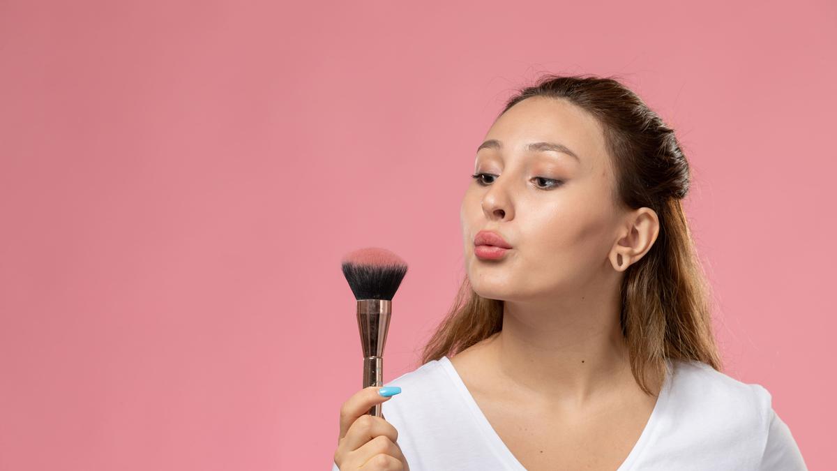 Dampak Buruk Alat Makeup yang Tidak Pernah Dibersihkan