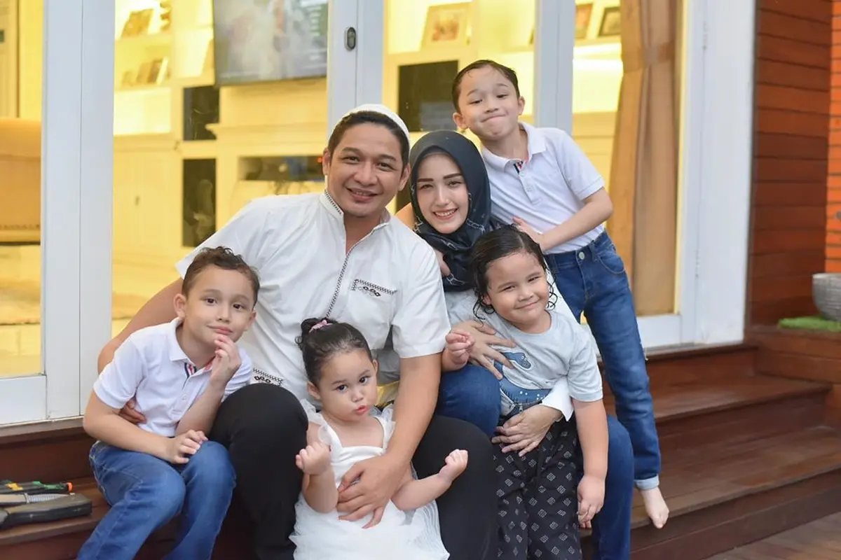[Fimela] Ultah Kayla Anak Pasha Ungu