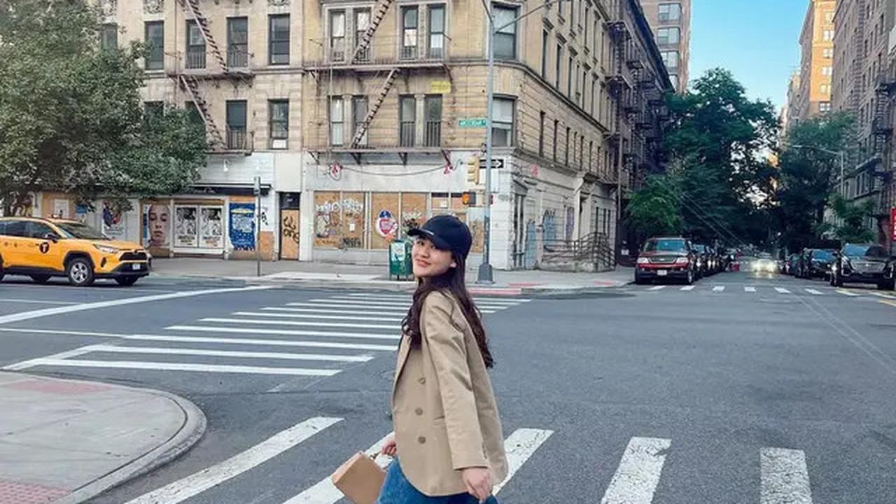9 Potret Aaliyah Massaid Pakai Jeans,  Pilihan Outfit Stylish untuk Sehari-hari