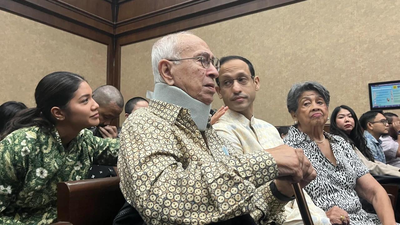 Keluarga Dampingi di Sidang Tipikor Jakarta, Ibu Nadiem: Nasi Goreng Dimakan?